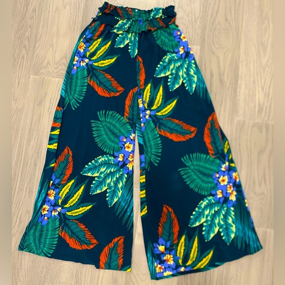 Patrons of Peace Wide Leg Straight Leg Flowy Vacation Tropical Pants Size Medium - Picture 1 of 9